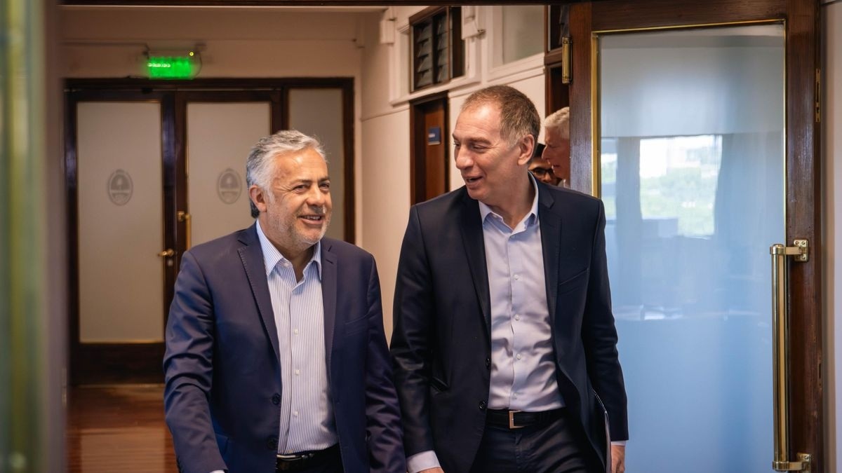 Santilli viaja a Mendoza para asegurar el respaldo de Cornejo a la reforma laboral