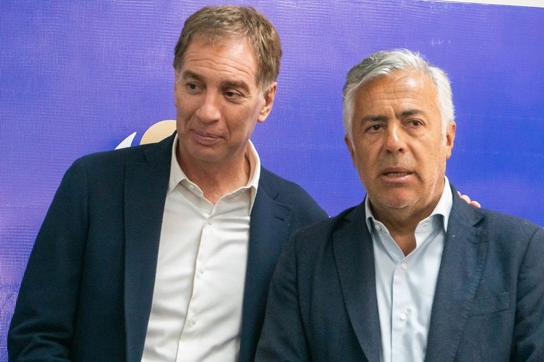 Pacto en el Cuarto Piso: Cornejo garantiza apoyo a la reforma laboral a cambio de destrabar obras clave  