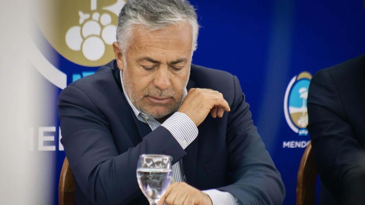 Tarifazo en Mendoza: el Gobierno autorizó un aumento del 17% en AYSAM y habrá ajustes bimestrales