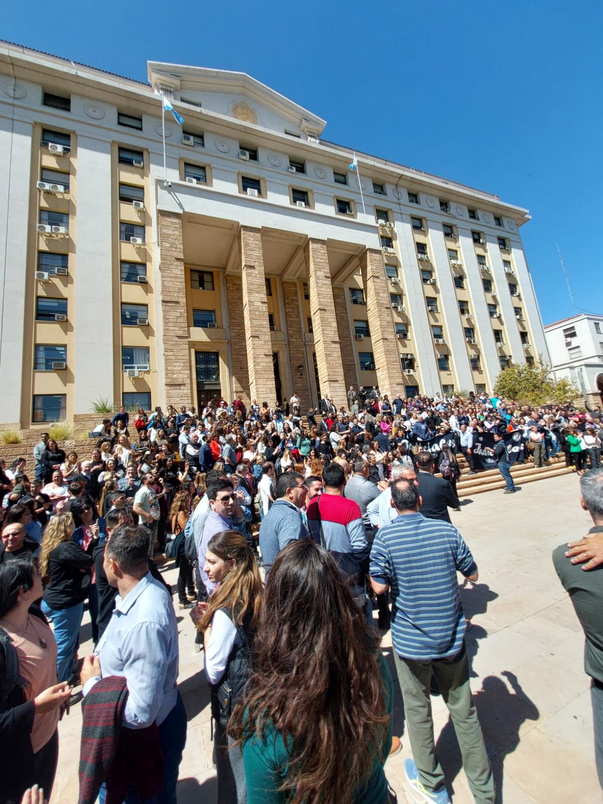 Trabajadores Judiciales de Mendoza Protestan y Anuncian Paro el fin de semana de vendimia 