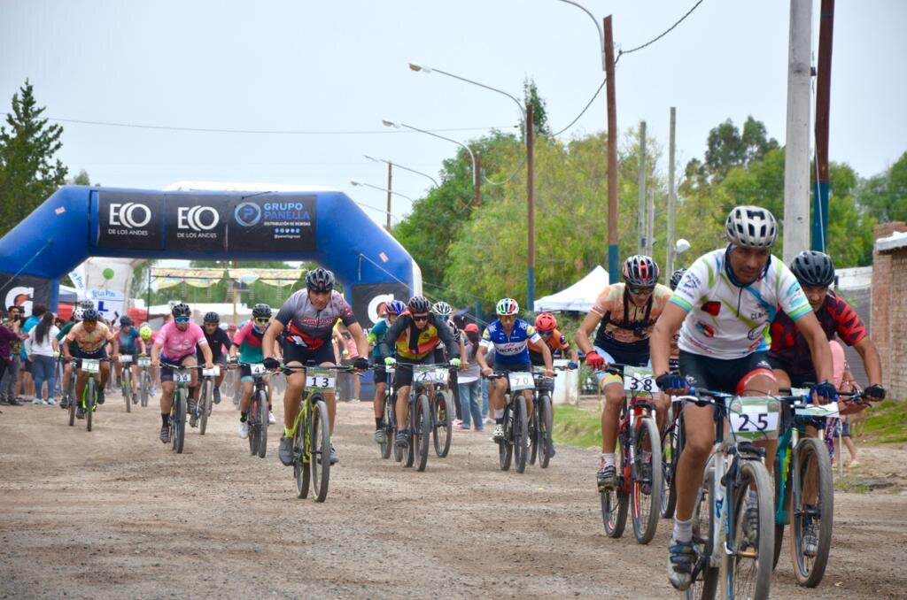 Comenzó en Desaguadero el Campeonato Paceño de Mountainbike