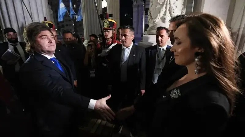 La guerra fr&iacute;a que se volvi&oacute; incendio: Villarruel resiste y desaf&iacute;a el clamor de renuncia en la Rosada