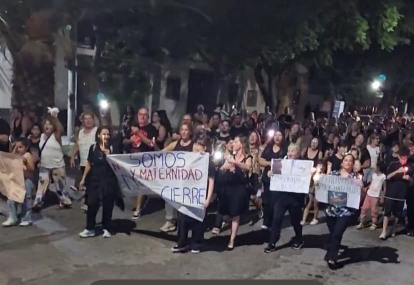 El Saporiti bajo asedio: velas, manifestaciones y el fantasma de m&aacute;s cierres