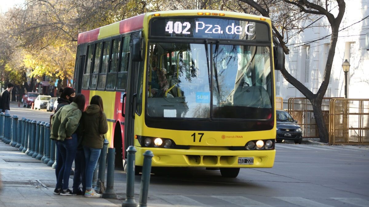 Mendoza aprobaría la liberación del pago del transporte público, incluyendo la SUBE