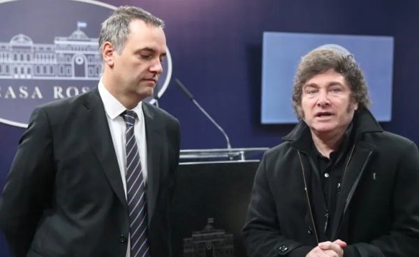 El &uacute;ltimo escudo: Milei desembarca en el Congreso para blindar a un Adorni acorralado