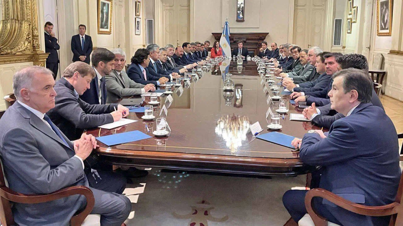 Enojo federal: gobernadores acusan a Milei de recortarles fondos al bajar impuestos coparticipables