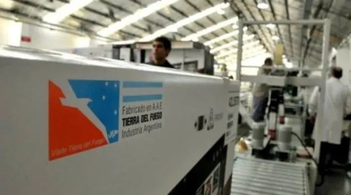 Del parque industrial al “parque de diversiones”: fuerte repudio de más de 500 intendentes a Milei