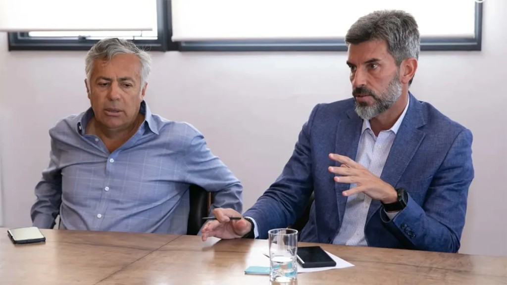 Su&aacute;rez se despeg&oacute; de Adorni y ya marca la distancia con Cornejo