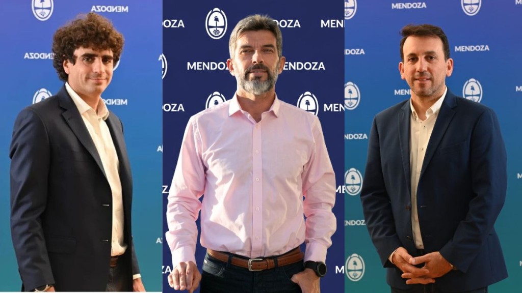 Tres manos levantadas, un trono por definir