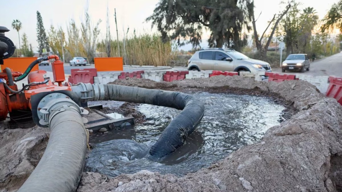 Imputaron a directivos de Aguas Mendocinas por presuntos vuelcos cloacales contaminantes en Mendoza