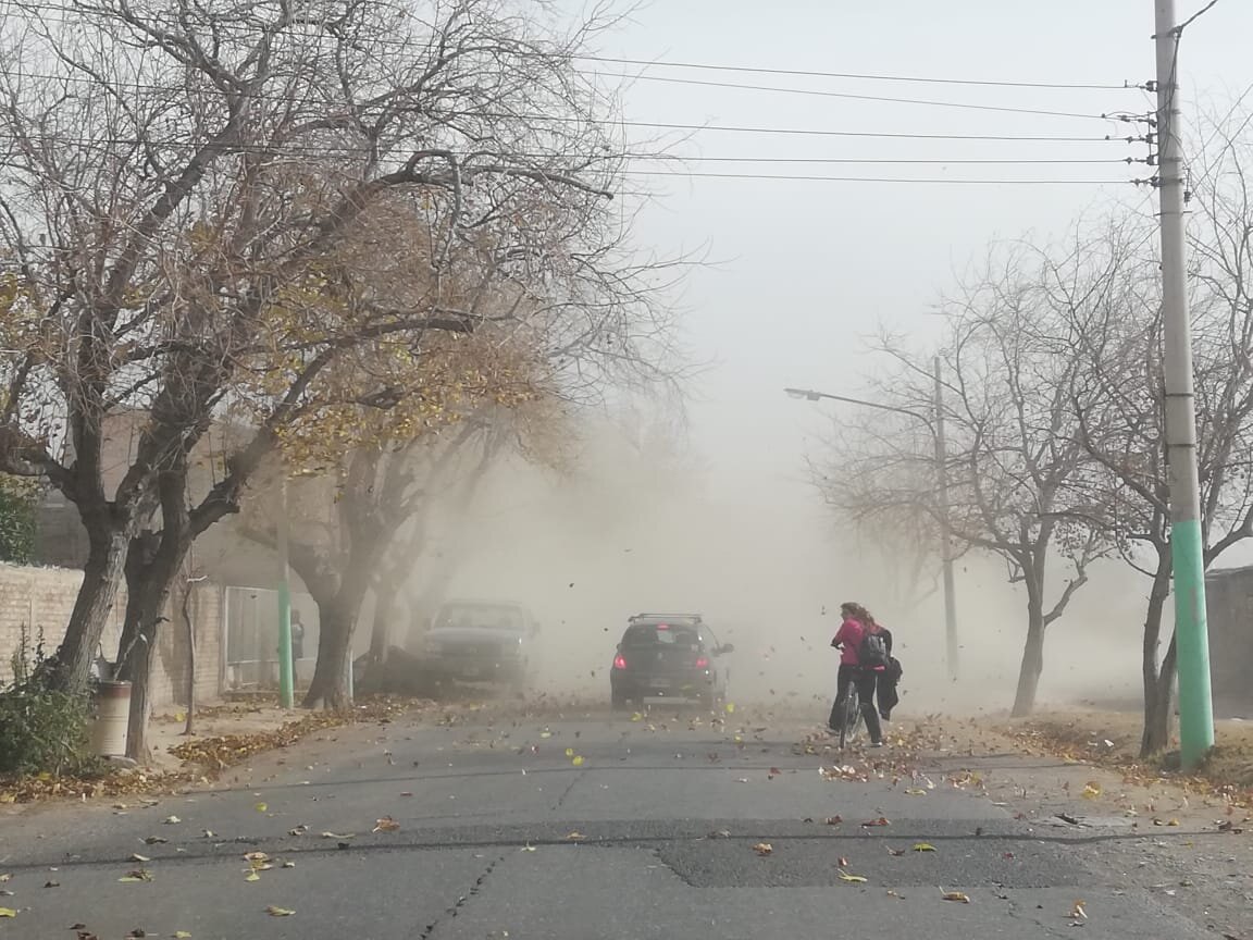 Condiciones climáticas en Mendoza: Alerta de Zonda y llegada de frente frío