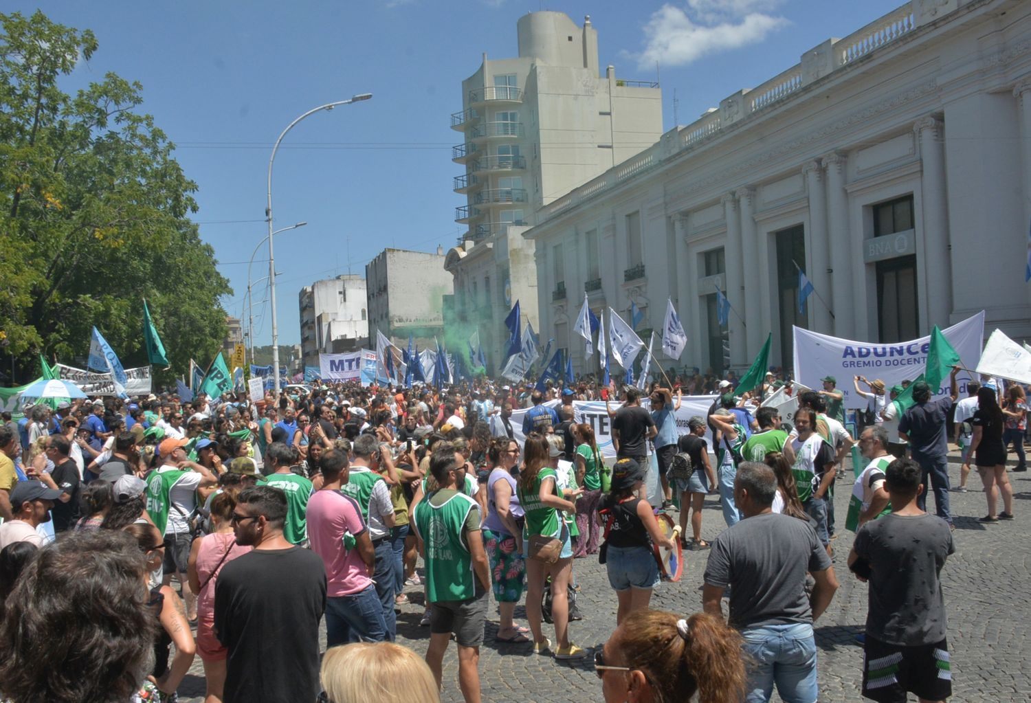 Declaran inconstitucional el DNU “antihuelgas” de Milei