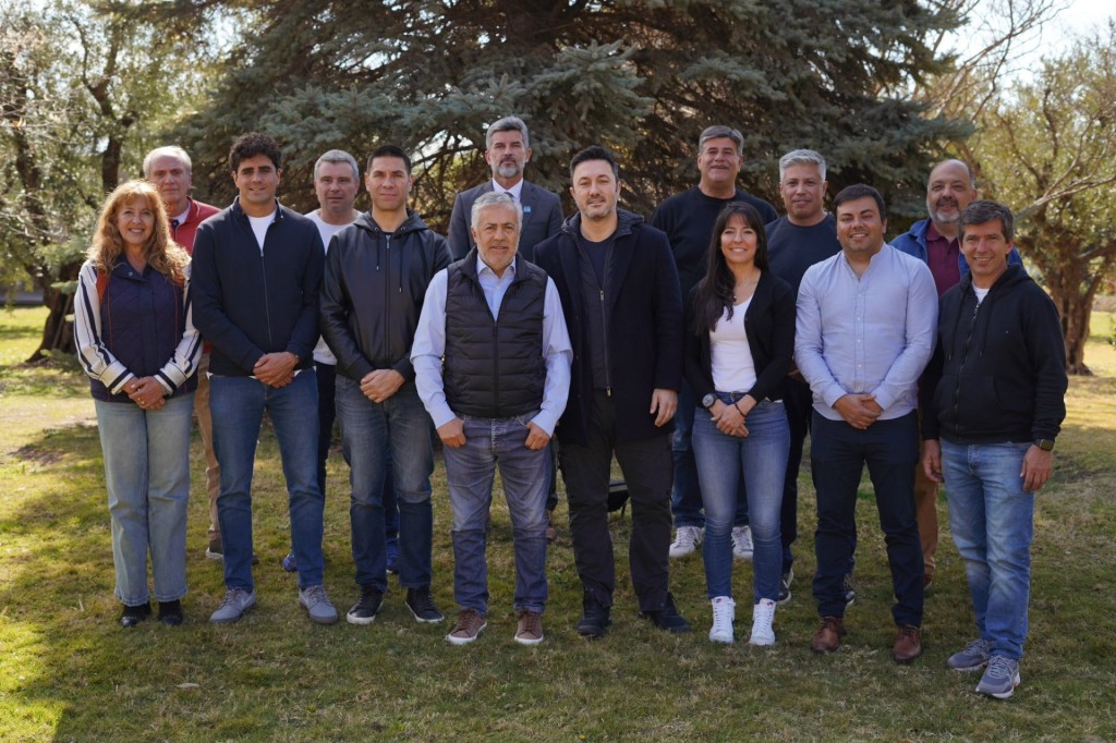 Mendoza abre la carrera hacia 2027: Cornejo demora definiciones mientras Petri y Ulpiano toman protagonismo