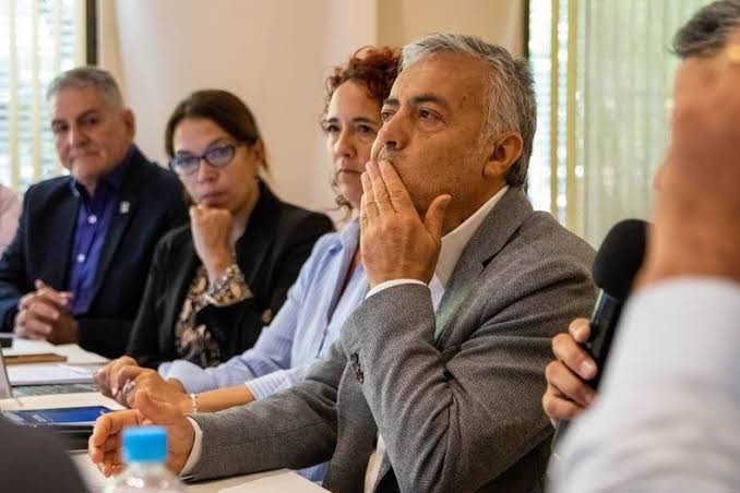 Encuesta nacional: Cornejo acumula cinco ca&iacute;das consecutivas y profundiza su desgaste en Mendoza