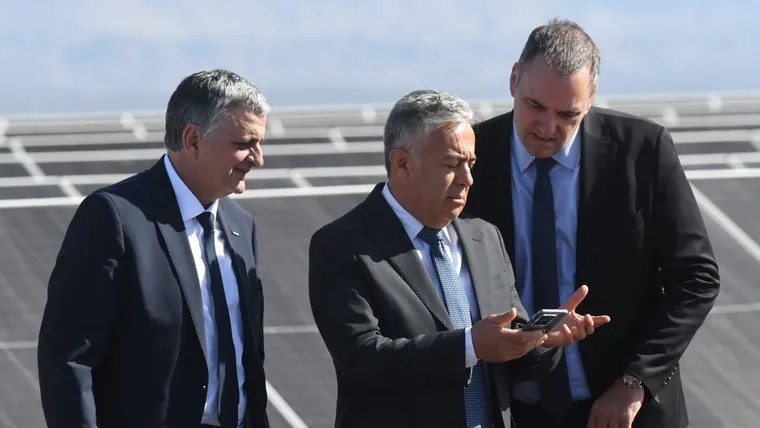 Con el diario del lunes, ahora s&iacute; Cornejo se anim&oacute; a criticar a Adorni