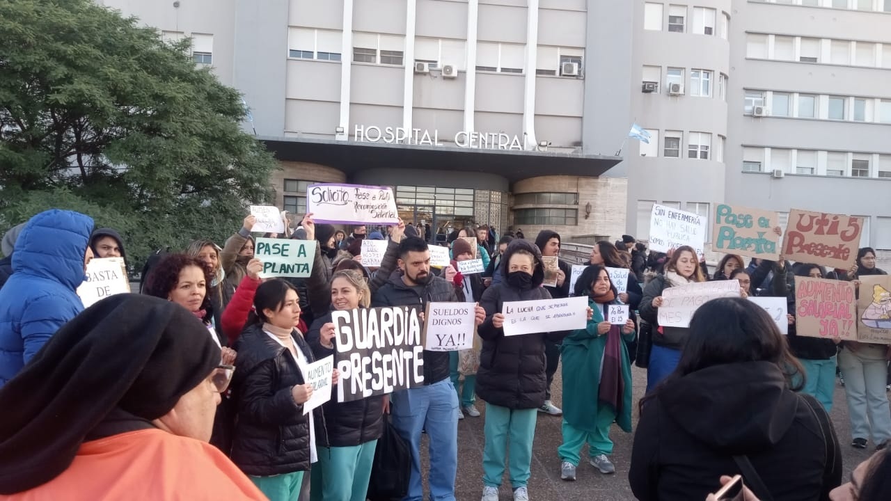 Sin políticas públicas el Gobierno persigue lo que no puede resolver