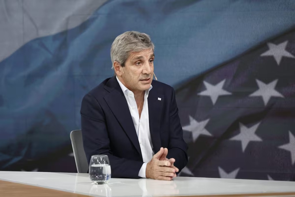 M&aacute;s deuda para pagar deuda: el plan de Caputo reabre el debate sobre el rumbo econ&oacute;mico del Gobierno