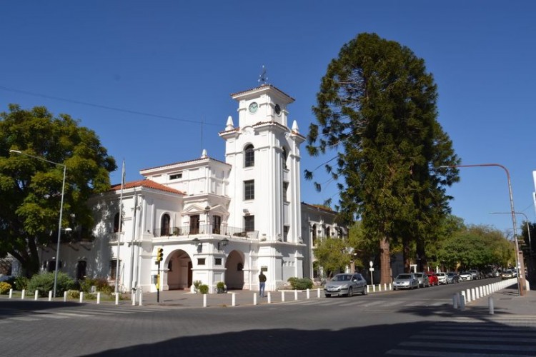 La sucesi&oacute;n de Rufeil abre la interna radical en San Mart&iacute;n: Cornejo busca ordenar la sucesi&oacute;n y crece la tensi&oacute;n con dirigentes locales