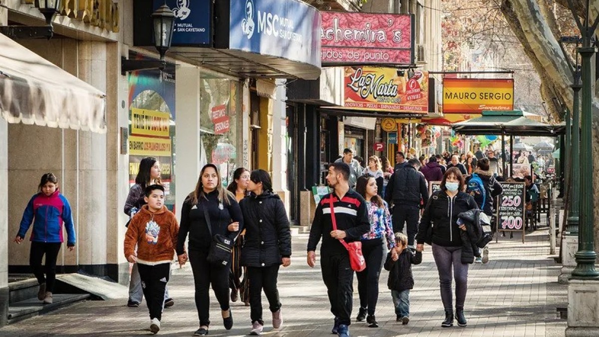 Dos de cada tres mendocinos dicen que &ldquo;se acab&oacute; la paciencia&rdquo; con la econom&iacute;a: el malestar social ya es mayoritario