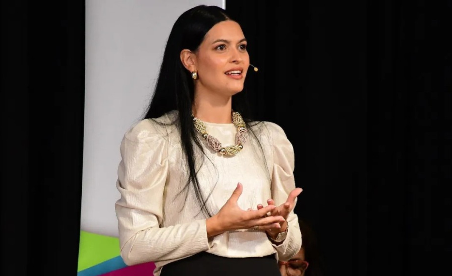Flor Dest&eacute;fanis lanz&oacute; su proyecto para gobernar Mendoza y comienza a mover el tablero del peronismo