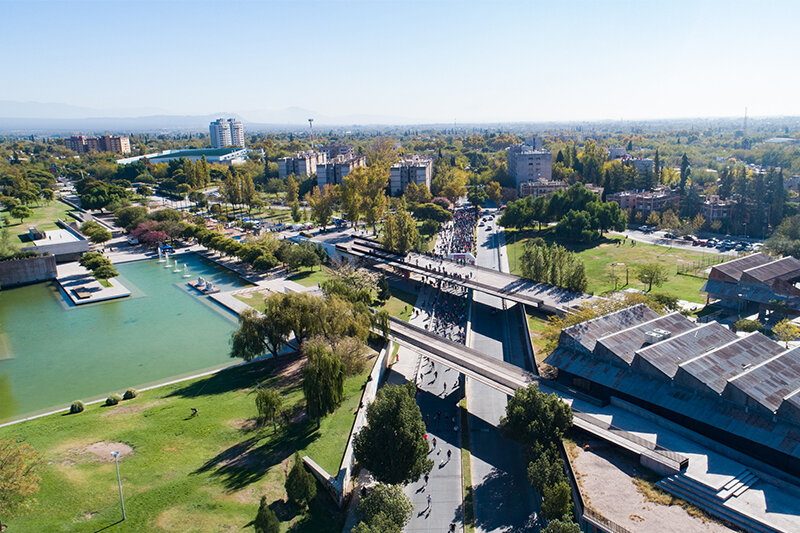  Martes con ascenso de temperatura y viento Zonda en Mendoza