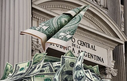 Dólares en fuga: el nuevo régimen cambiario facilitó la retirada de multinacionales