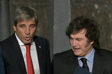 Caputo en la mira: suba de encajes, pulseada con bancos y un dólar contenido a la fuerza