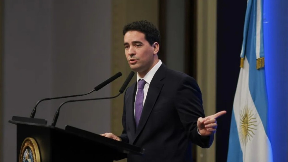 El Gobierno admite que usa fondos destinados a las rutas para sostener el equilibrio fiscal: m&aacute;s de $1 bill&oacute;n qued&oacute; fuera del asfalto