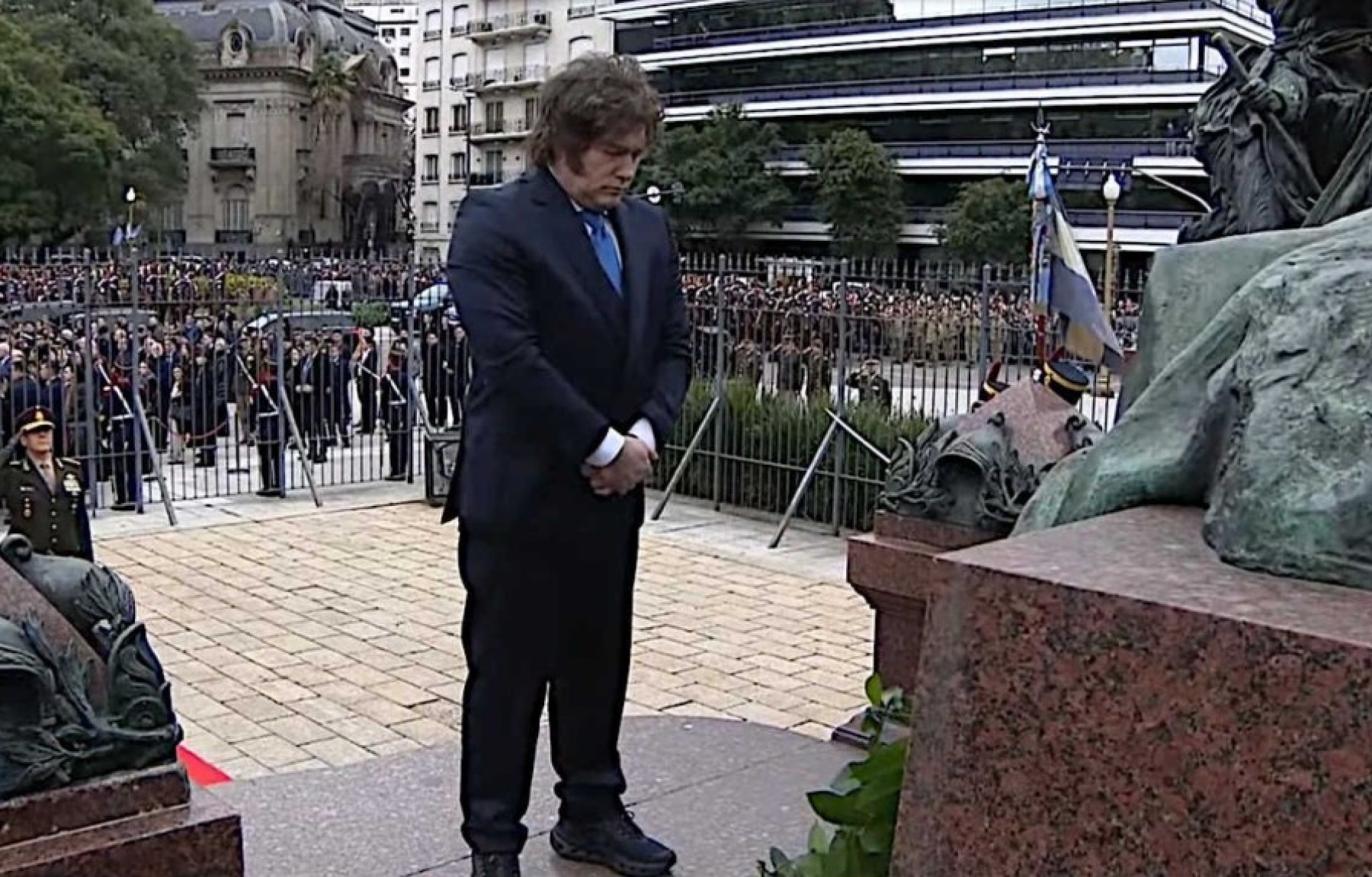 Milei se repliega en Olivos mientras la Casa Rosada pierde al Presidente