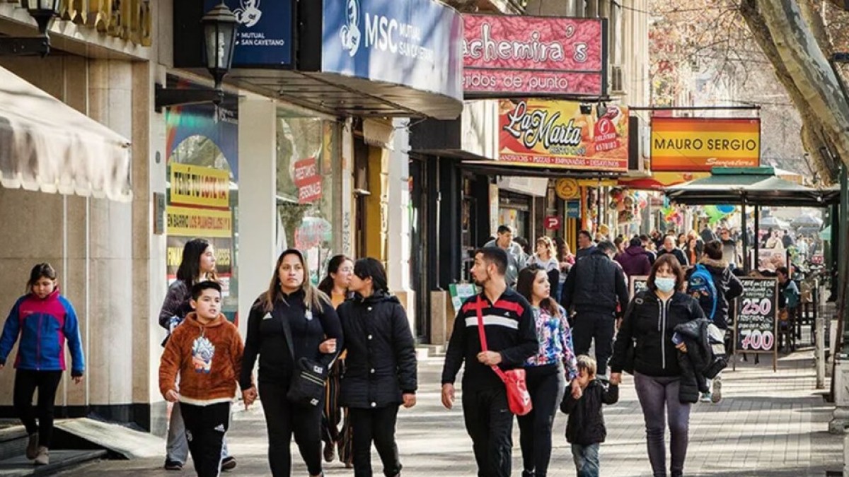 El comercio mendocino enfrenta una ola de despidos: ya se perdieron 580 empleos