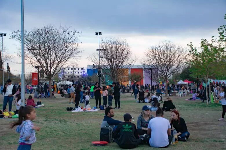 Lavalle Celebra la Primavera con Propuestas para Toda la Comunidad