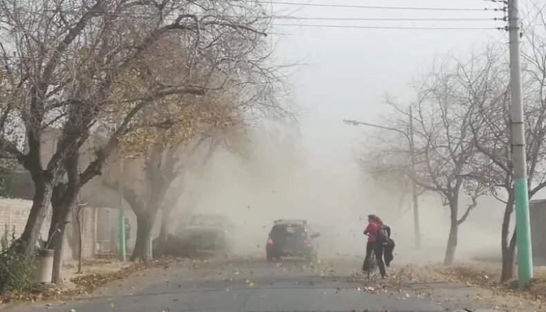 Alerta naranja por viento Zonda en el Gran Mendoza este lunes