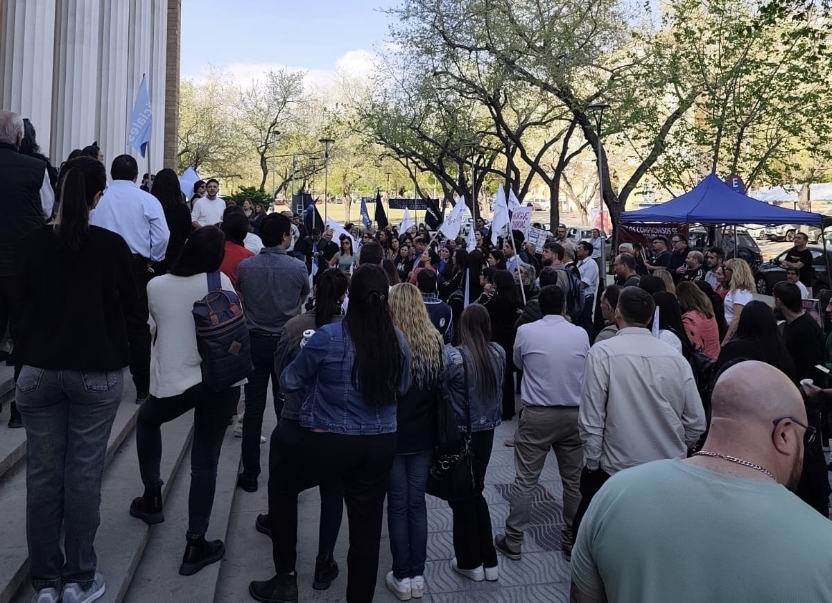 Judiciales redoblan la presión: marchas, carpa y reclamos por un acuerdo incumplido