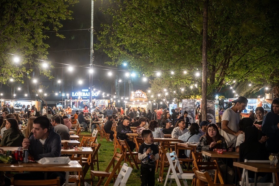 El Parque San Vicente se enciende con tres días de música, gastronomía y solidaridad: llega AMEGAM 2025