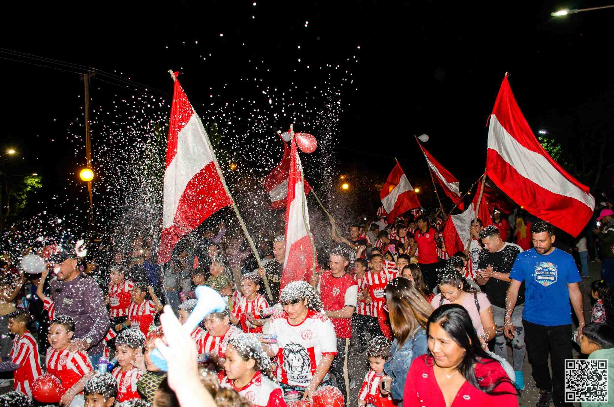 La primavera florece en Tres Porteñas con la tradicional Farándula