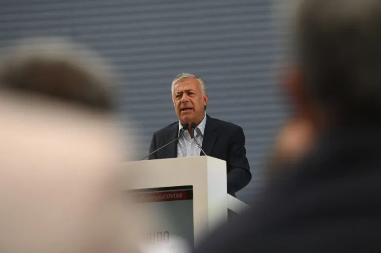 Cornejo va por los estatales: acelera sanciones mientras los salarios siguen perdiendo