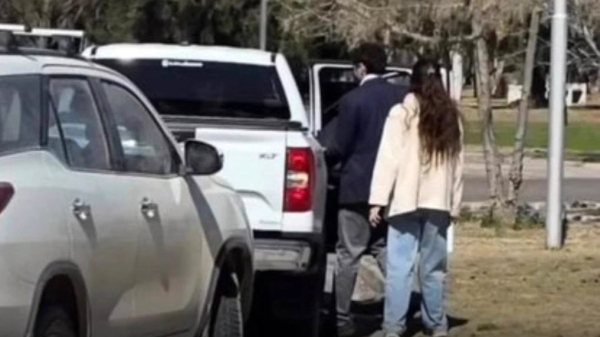 Un amigo : Mema reconoci&oacute; que iba en la camioneta oficial pero dej&oacute; solo al chofer