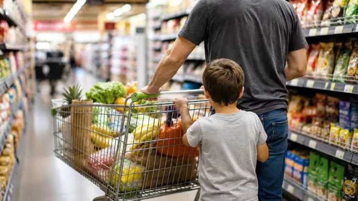 Criar un hijo ya cuesta m&aacute;s que medio sueldo: el drama de las familias que trabajan