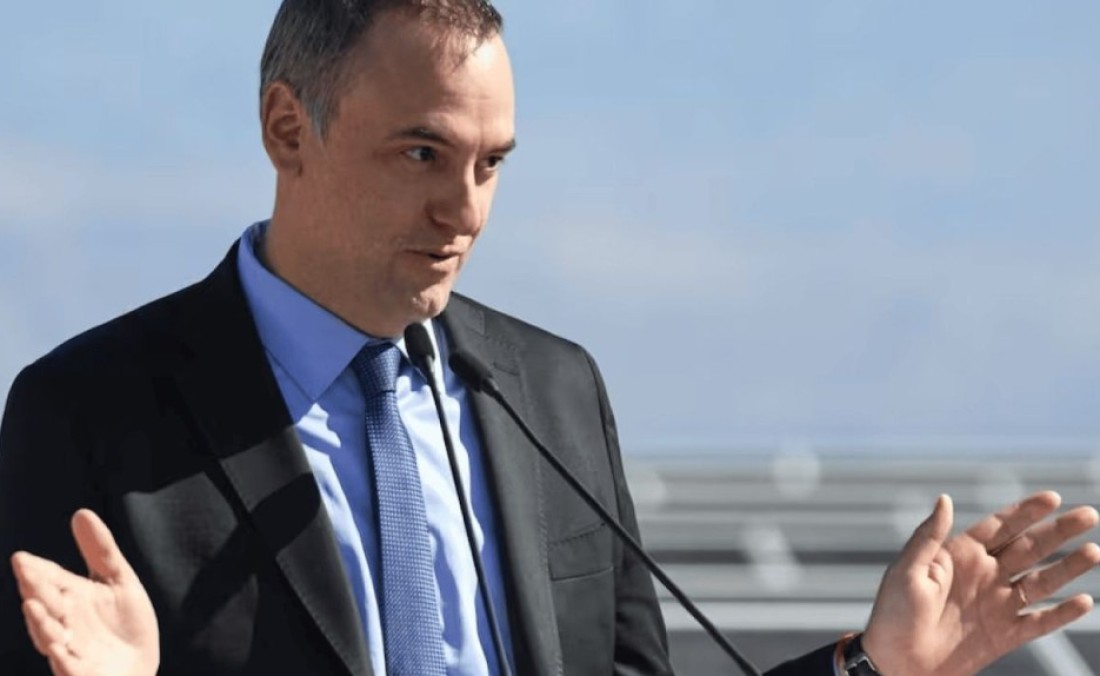 Adorni dice que gan&oacute; casi US$600 mil con Bitcoin y la historia llega 137 d&iacute;as despu&eacute;s de la promesa de Milei