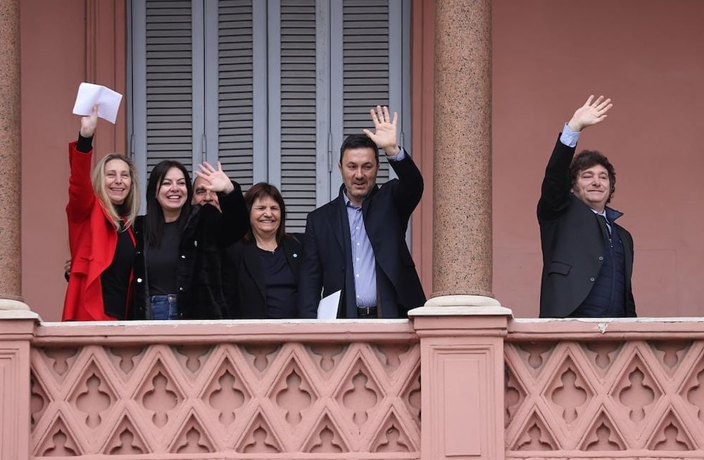 Milei frena los cambios en el Gabinete y los reprograma para diciembre