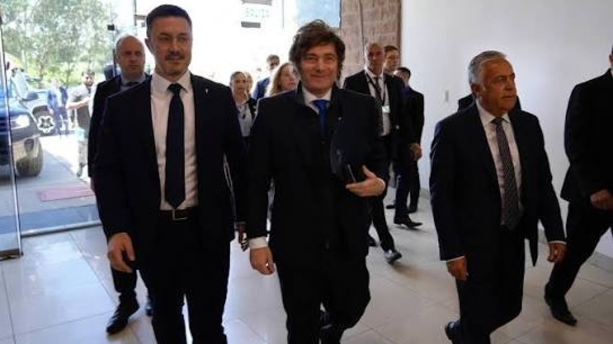 Cornejo quiere ordenar Mendoza, pero Milei no suelta a Petri