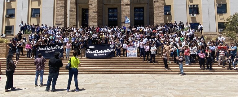 Empleados judiciales profundizan el conflicto