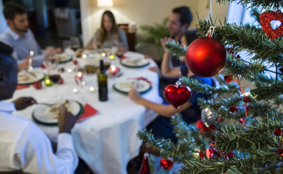Navidad bajo el sol: Guía de expertos para evitar golpes de calor y excesos en la cena de Nochebuena